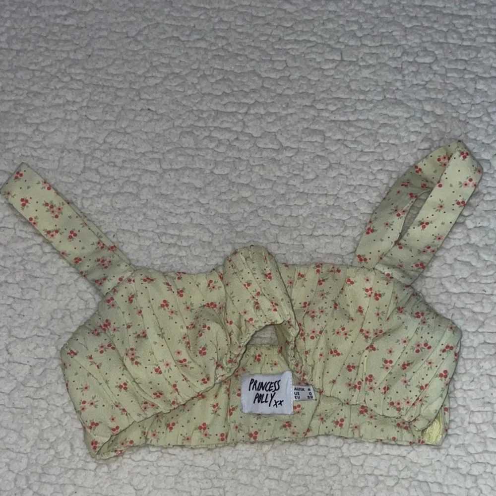 Princess Polly Floral Crop Top - Yellow and Red - Picture 2 of 4